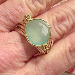 HANDMADE SILVER AND GOLD TONE RING WITH BEZEL SET GREEN CHALCEDONY SIZE 10
